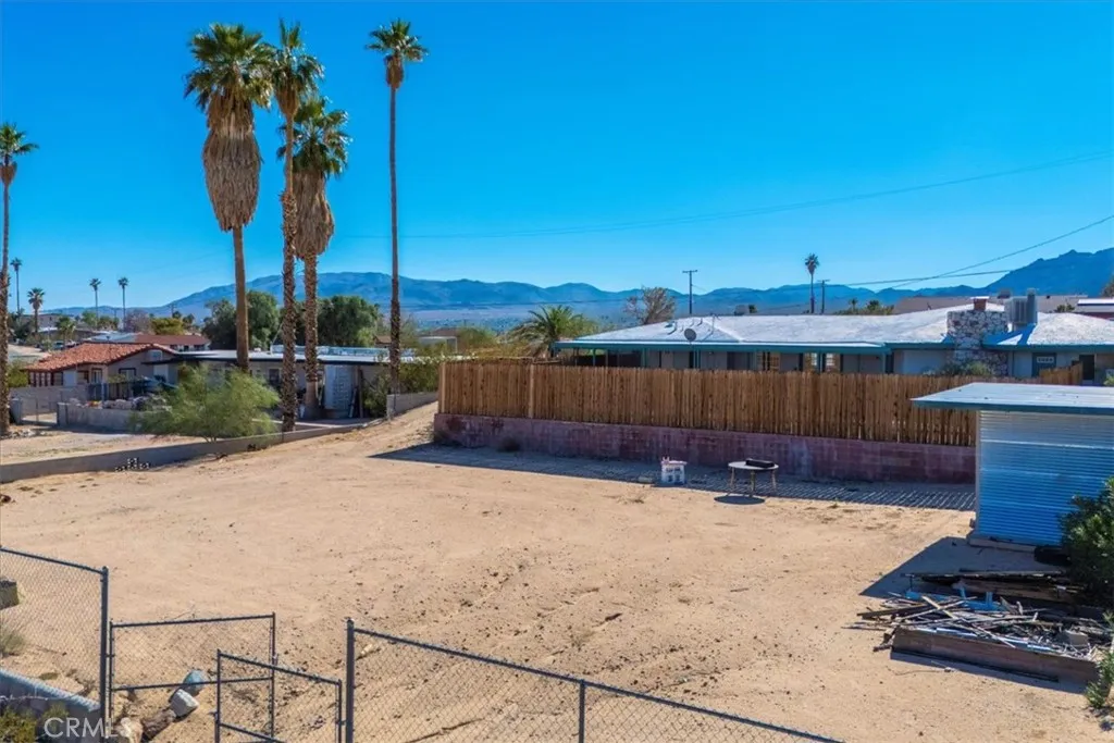 73484 Desert Trail, 29 Palms, California 92277 home-pic-40
