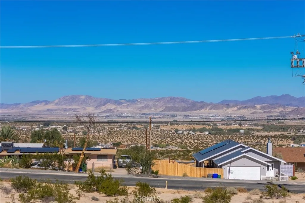 73484 Desert Trail, 29 Palms, California 92277 home-pic-44
