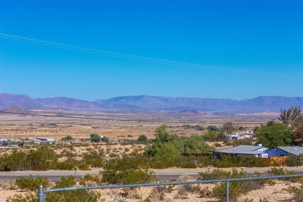 73484 Desert Trail, 29 Palms, California 92277 home-pic-43