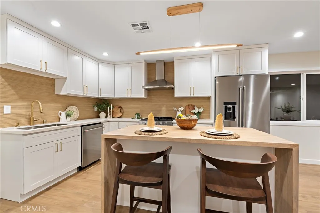17227 Minnehaha Street, Granada Hills, California 91344 home-pic-17