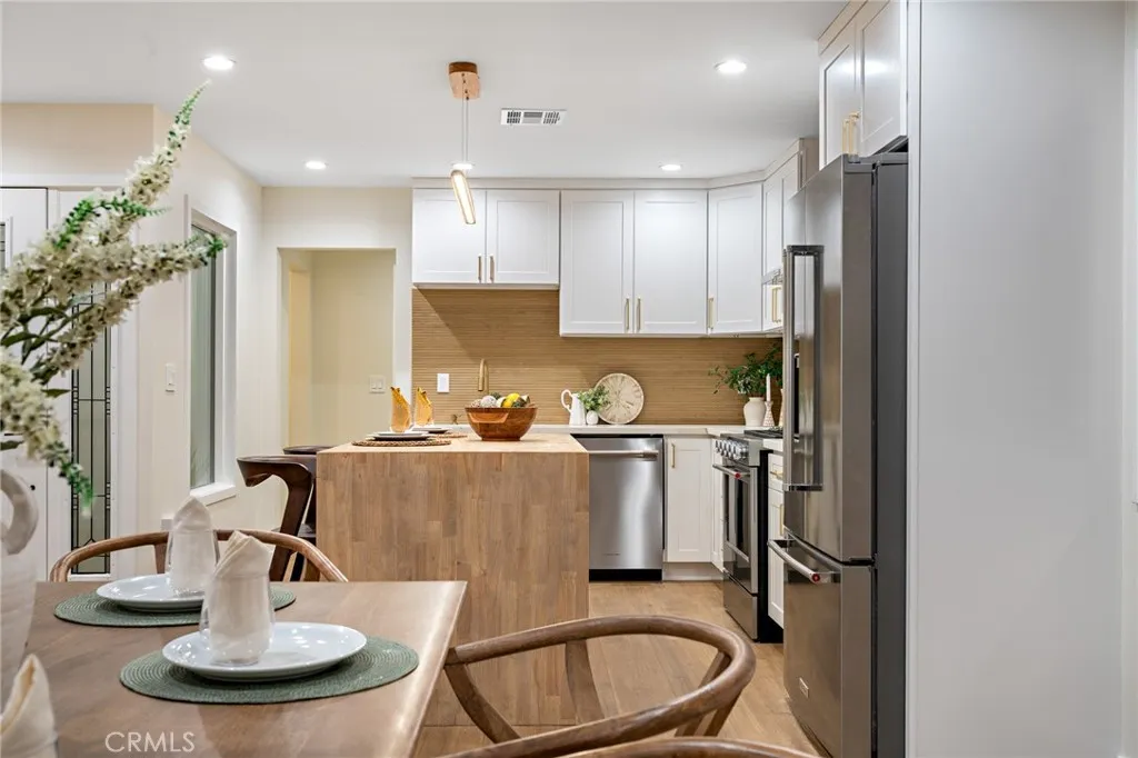 17227 Minnehaha Street, Granada Hills, California 91344 home-pic-18