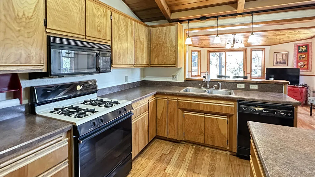 26748 Mcmahan, Idyllwild, California 92549 home-pic-10