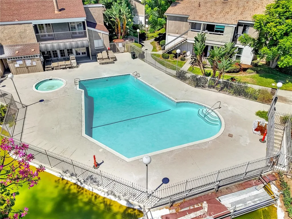 2813 S Fairview Street G, Santa Ana, California 92704 home-pic-19