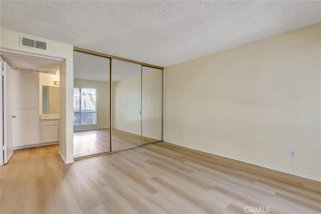 2813 S Fairview Street G, Santa Ana, California 92704 home-pic-10