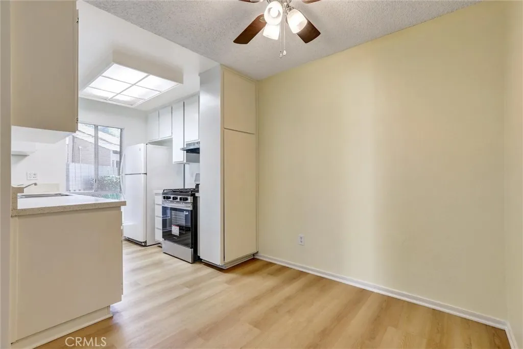 2813 S Fairview Street G, Santa Ana, California 92704 home-pic-7