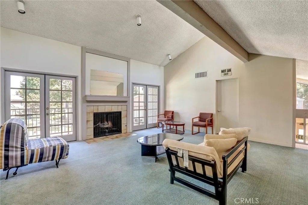 2813 S Fairview Street G, Santa Ana, California 92704 home-pic-17