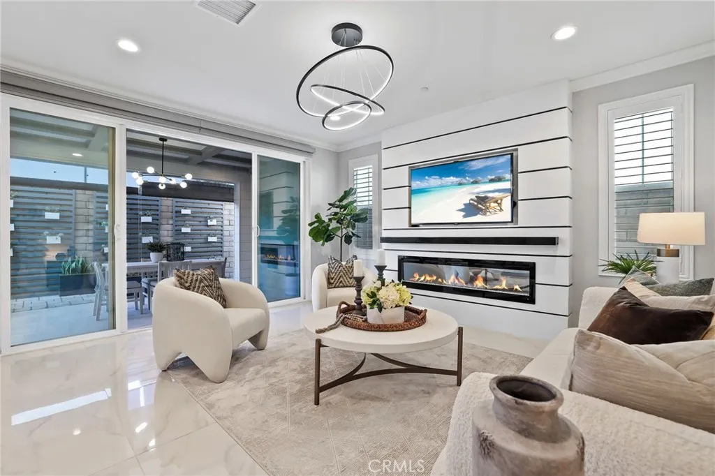 1213 E Providence Loop, Placentia, California 92870 home-pic-4