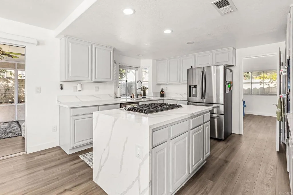 23843 Spring Branch Court, Murrieta, California 92562 home-pic-1