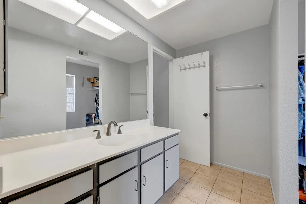 3243 Southdowns Drive, Chino Hills, California 91709 home-pic-18