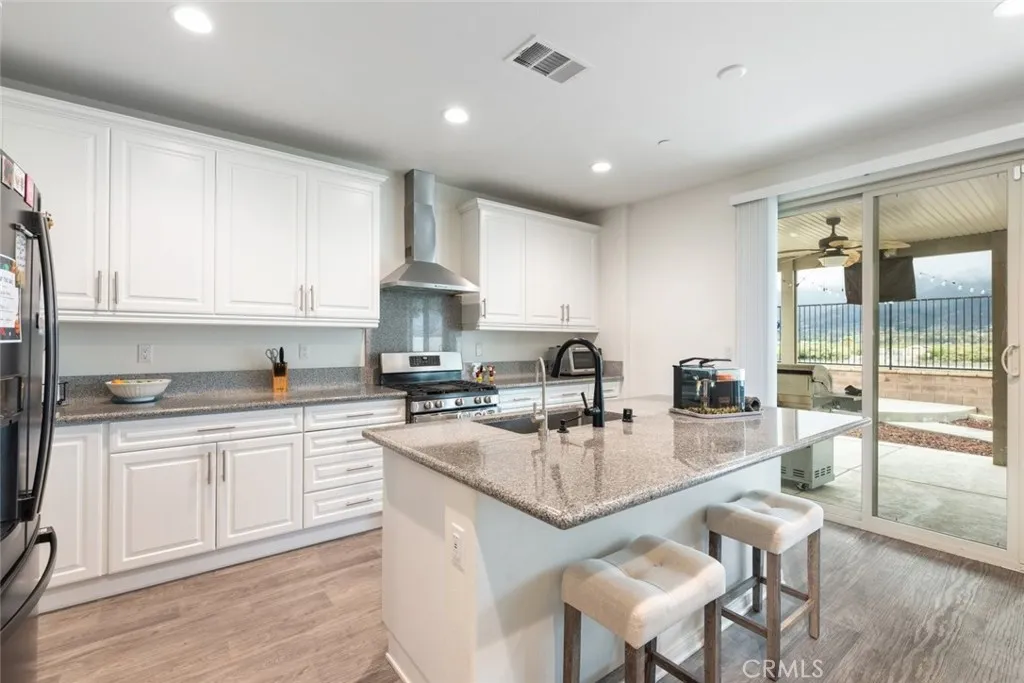 29081 Soraya, Lake Elsinore, California 92530 home-pic-18