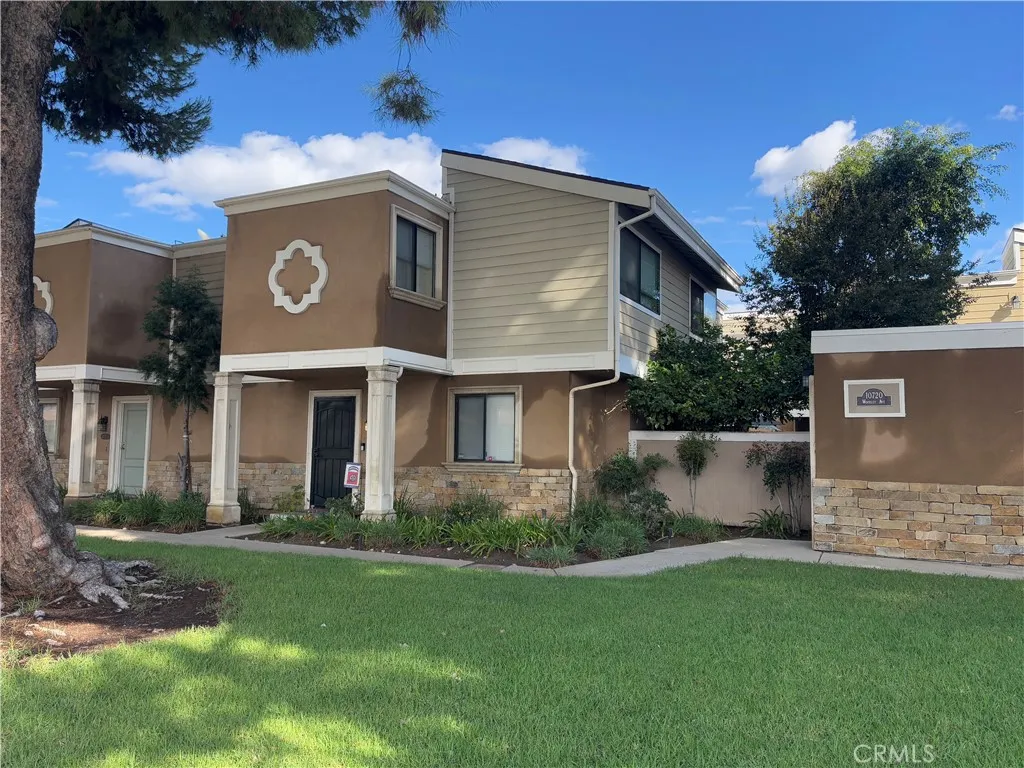 10720 Woodley Avenue 3, Granada Hills, California 91344 home-pic-0