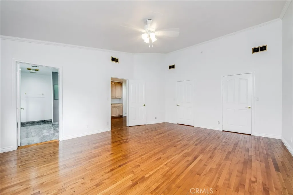 19314 Yolie, Tarzana, California 91356 home-pic-20