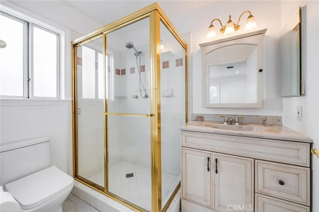 19314 Yolie, Tarzana, California 91356 home-pic-27