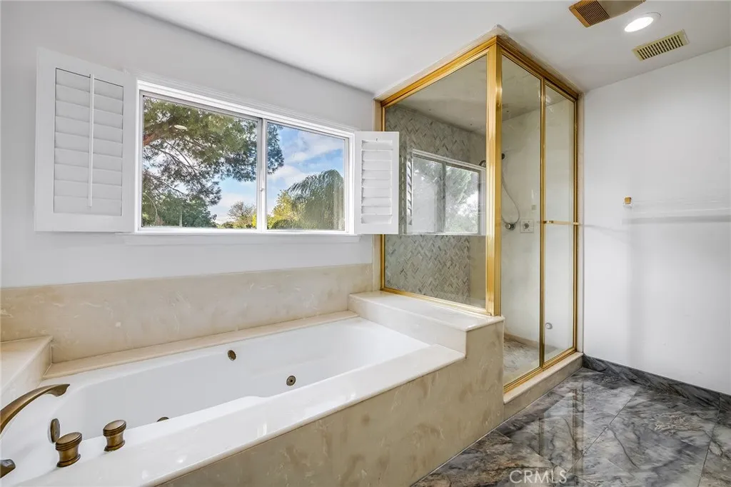 19314 Yolie, Tarzana, California 91356 home-pic-22