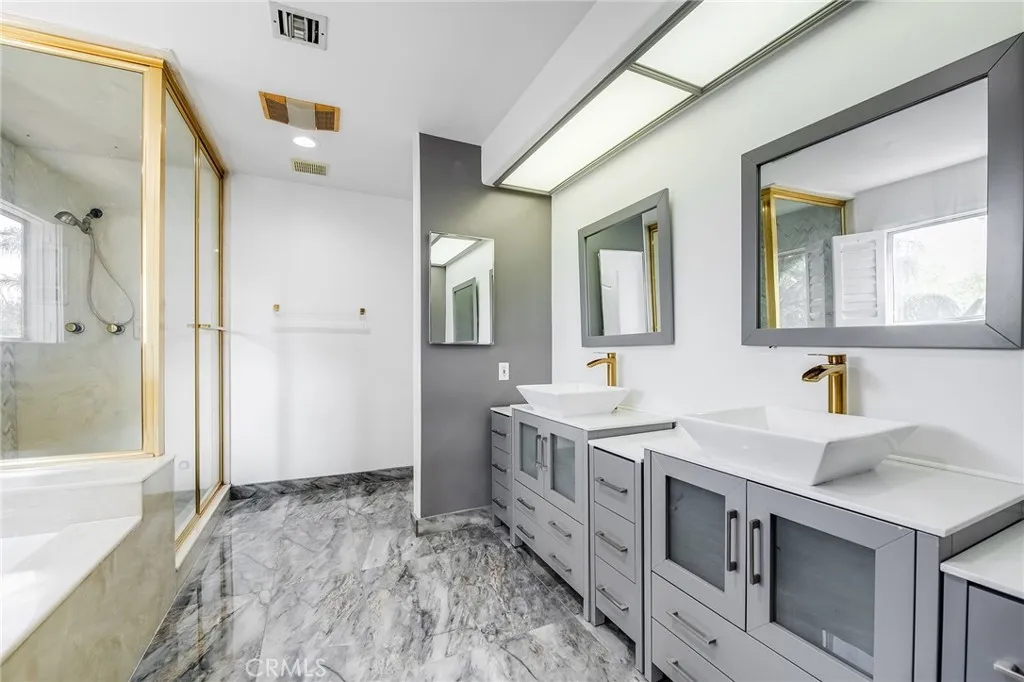 19314 Yolie, Tarzana, California 91356 home-pic-21