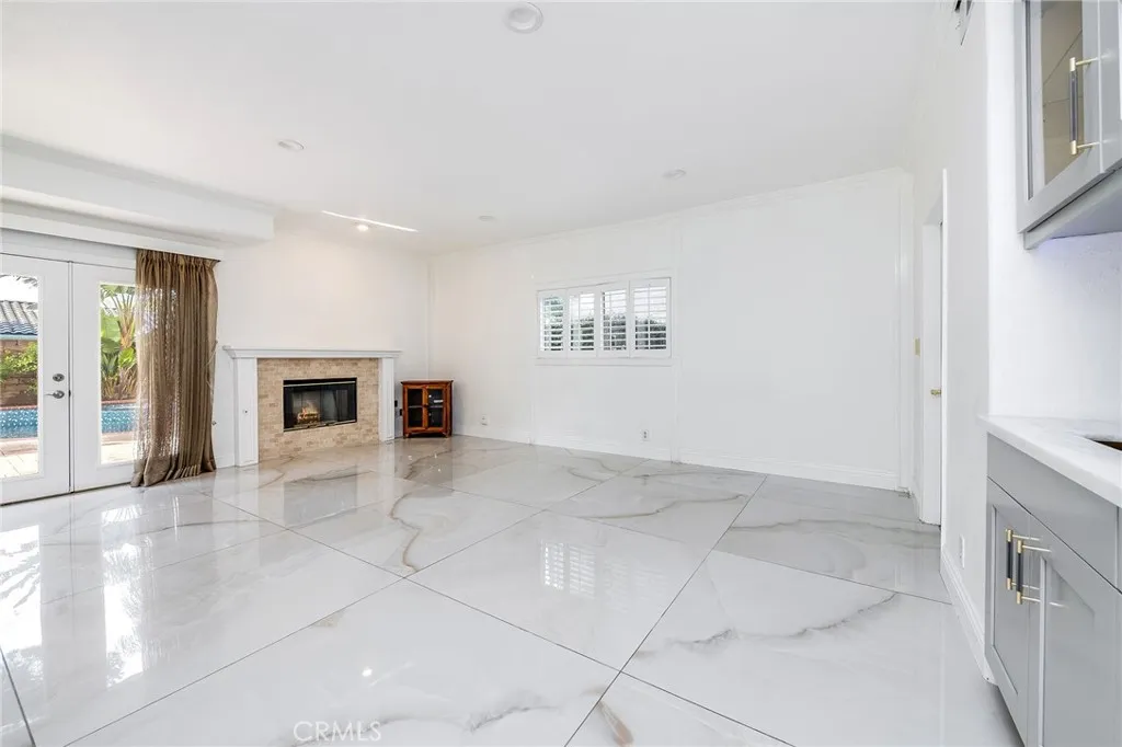 19314 Yolie, Tarzana, California 91356 home-pic-6