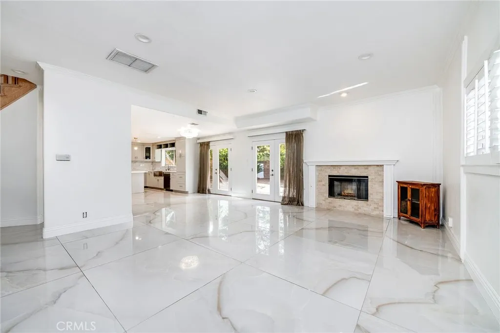 19314 Yolie, Tarzana, California 91356 home-pic-7