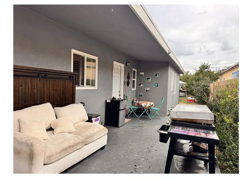 10347 Kalmia Street, Los Angeles, California 90002 home-pic-36