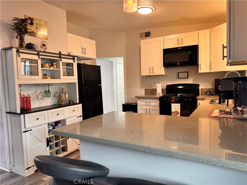 10347 Kalmia Street, Los Angeles, California 90002 home-pic-13