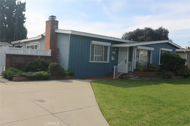 5624 E Vernon Street, Long Beach, California 90815