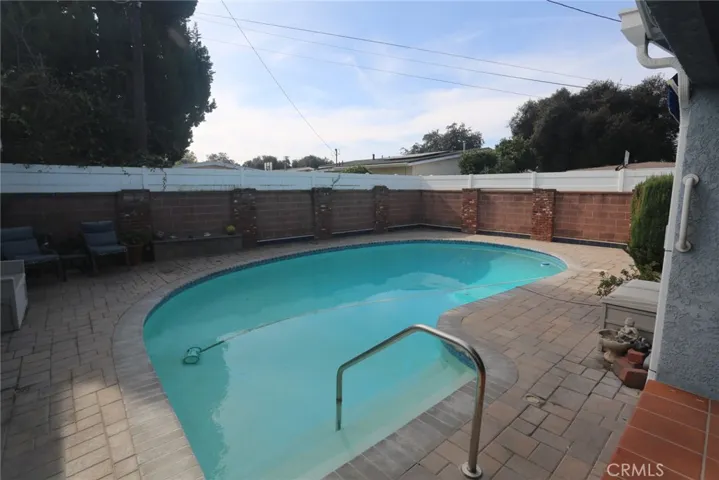 5624 E Vernon Street, Long Beach, California 90815