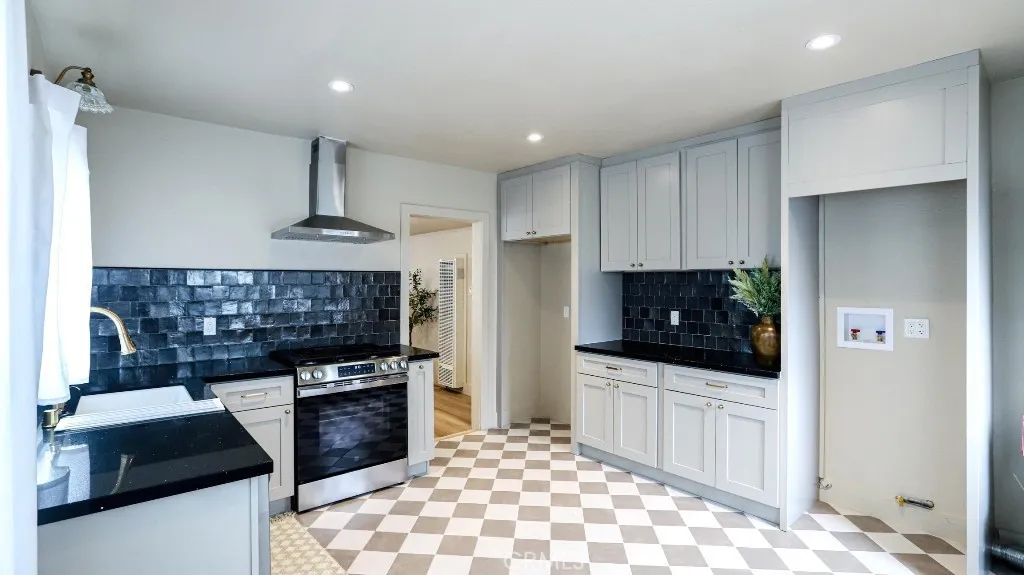 6764 Lemon, Long Beach, California 90805 home-pic-18