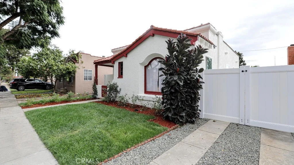 6764 Lemon, Long Beach, California 90805 home-pic-2