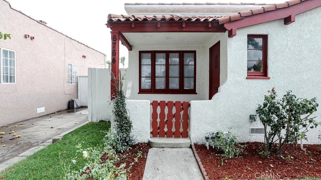 6764 Lemon, Long Beach, California 90805 home-pic-3
