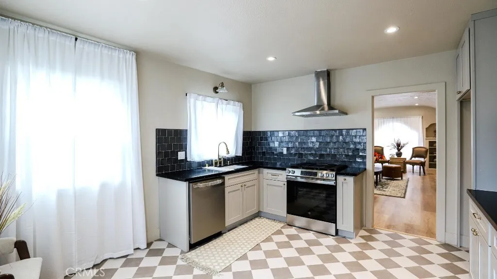 6764 Lemon, Long Beach, California 90805 home-pic-20