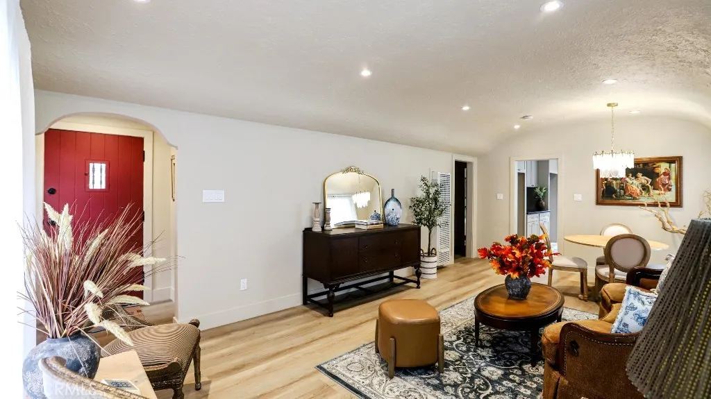 6764 Lemon, Long Beach, California 90805 home-pic-10