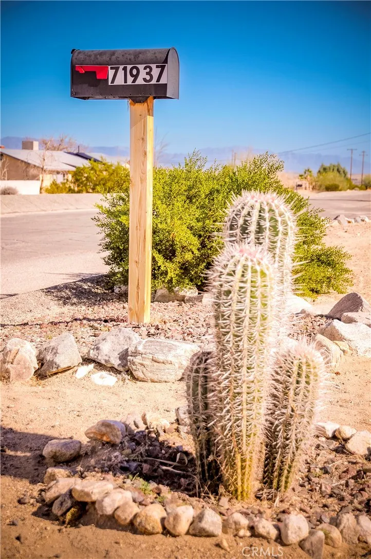 71937 Samarkand Drive, 29 Palms, California 92277 home-pic-36