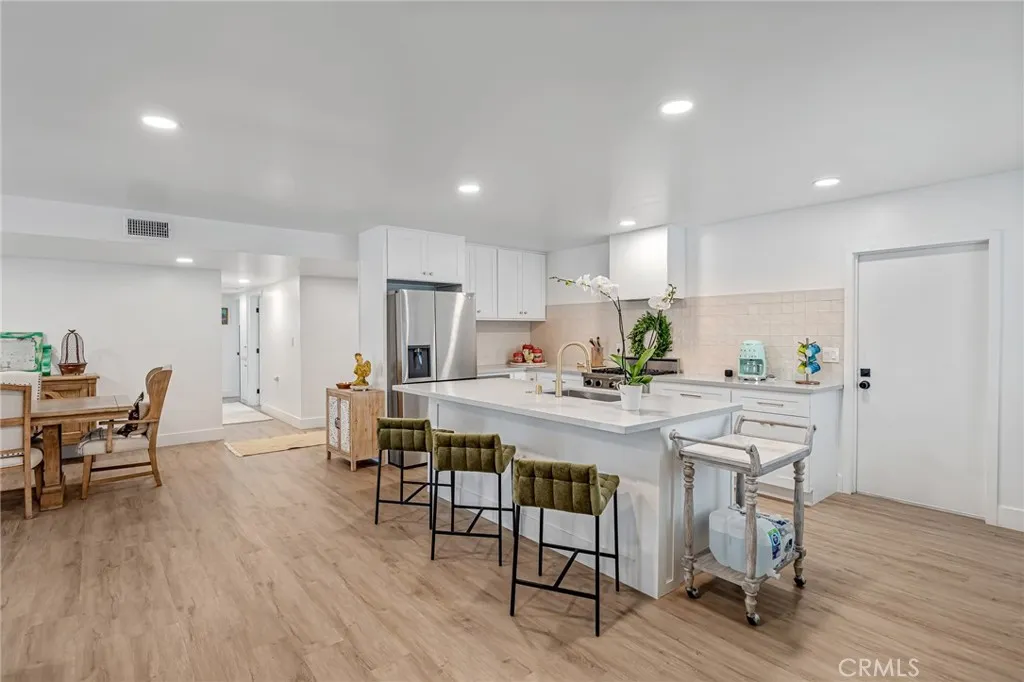 16261 Sher Lane, Huntington Beach, California 92647 home-pic-14