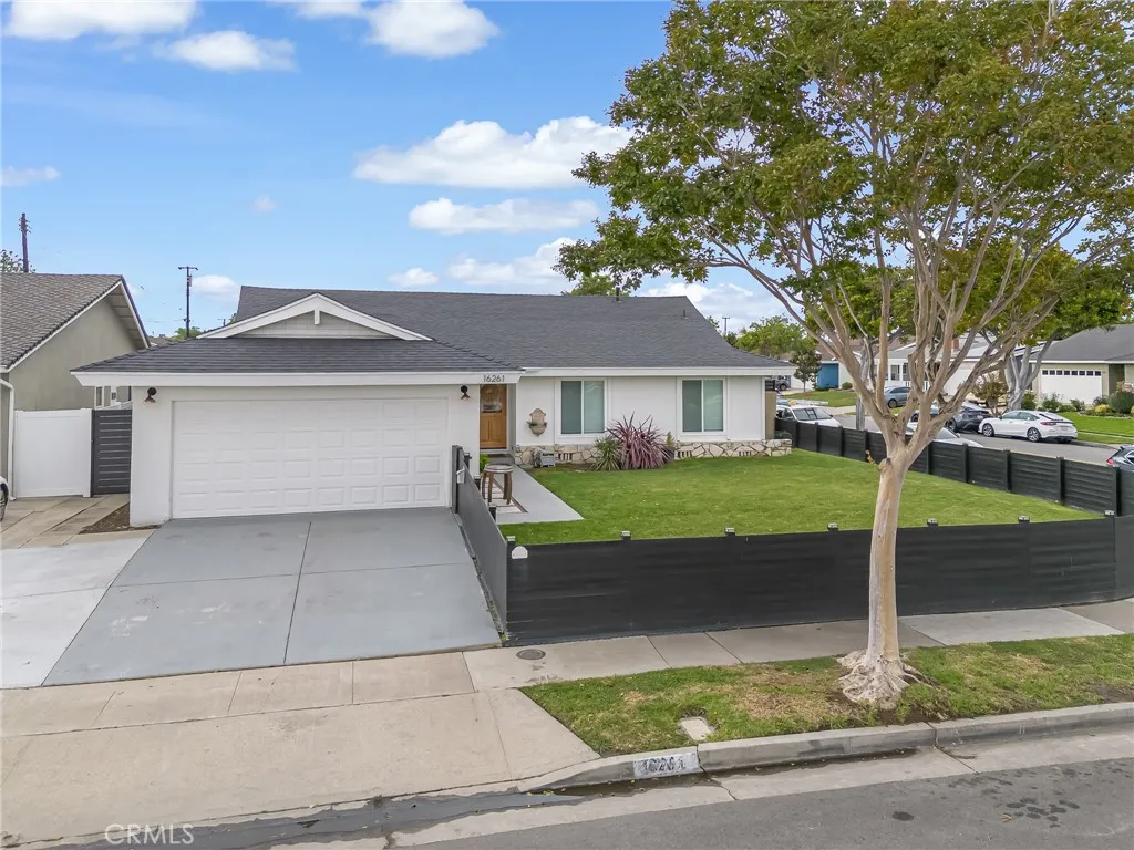 16261 Sher Lane, Huntington Beach, California 92647 home-pic-2