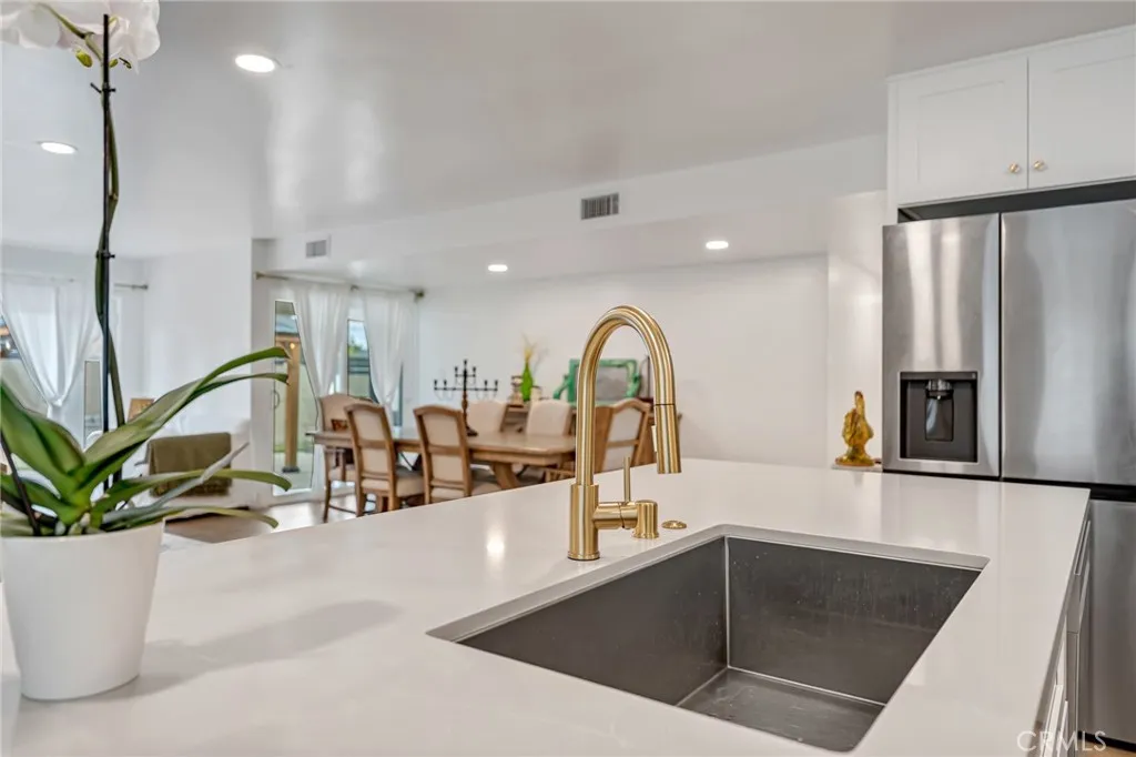 16261 Sher Lane, Huntington Beach, California 92647 home-pic-16