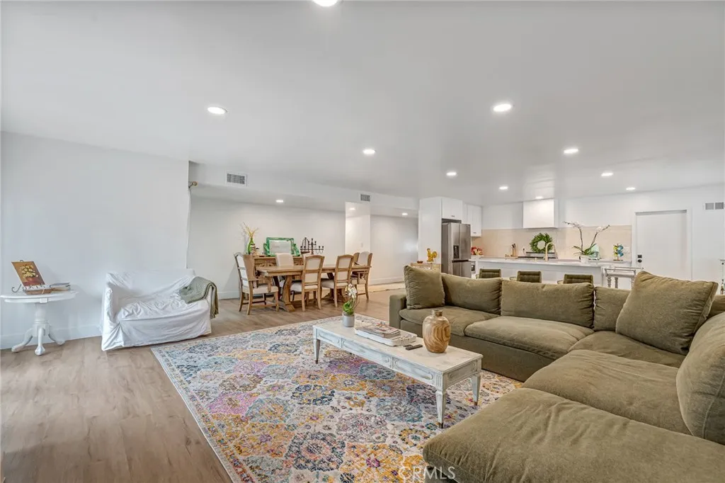16261 Sher Lane, Huntington Beach, California 92647 home-pic-27