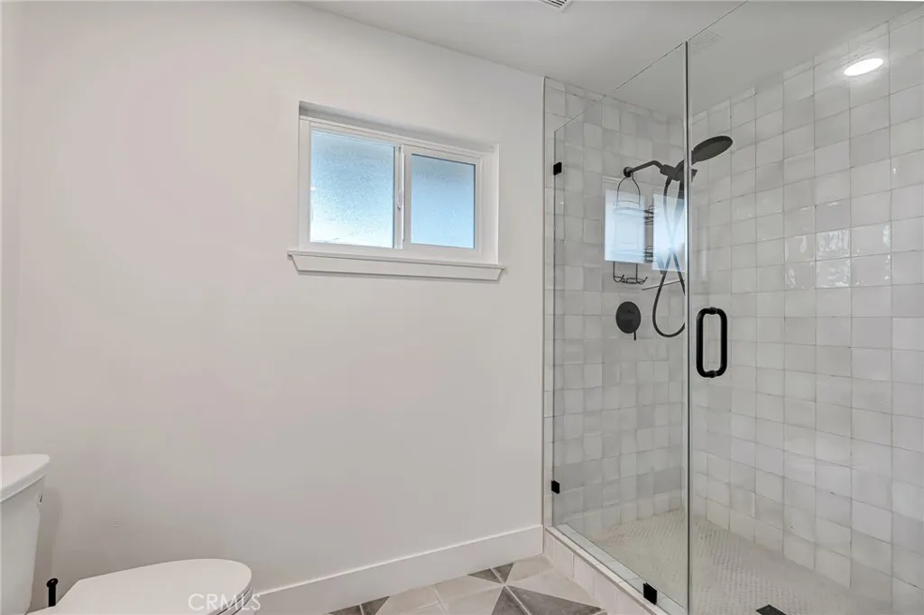 16261 Sher Lane, Huntington Beach, California 92647 home-pic-33