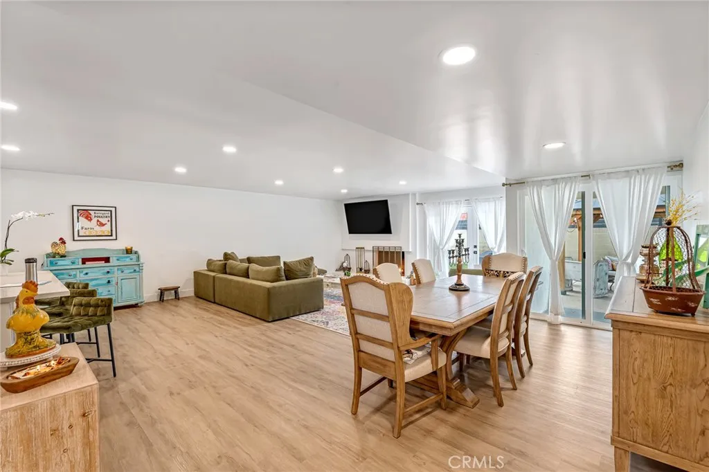 16261 Sher Lane, Huntington Beach, California 92647 home-pic-20