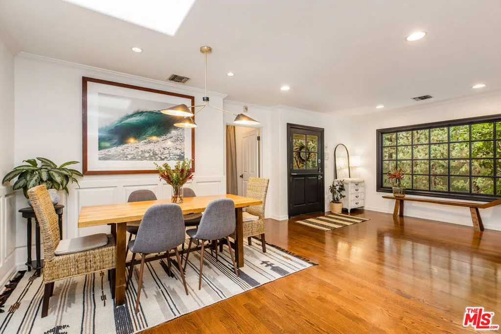 5107 Colfax Avenue, Valley Village, California 91601 home-pic-3