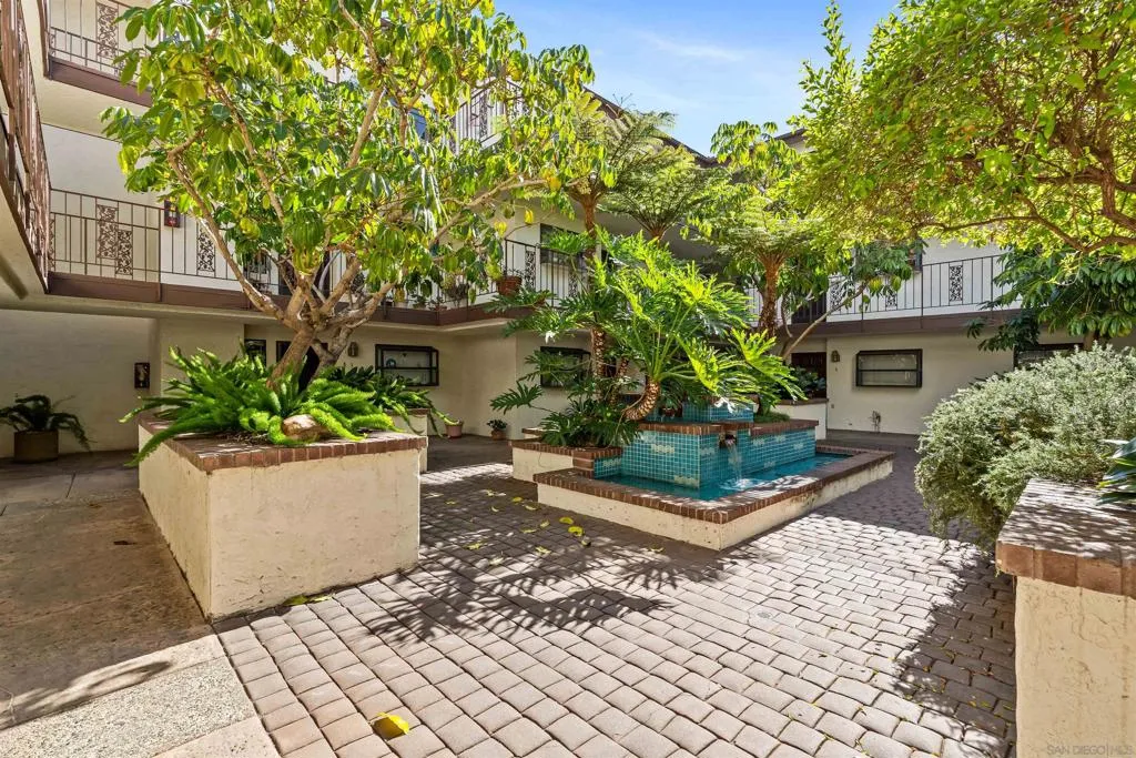 1263 Robinson Avenue 13, San Diego, California 92103 home-pic-27