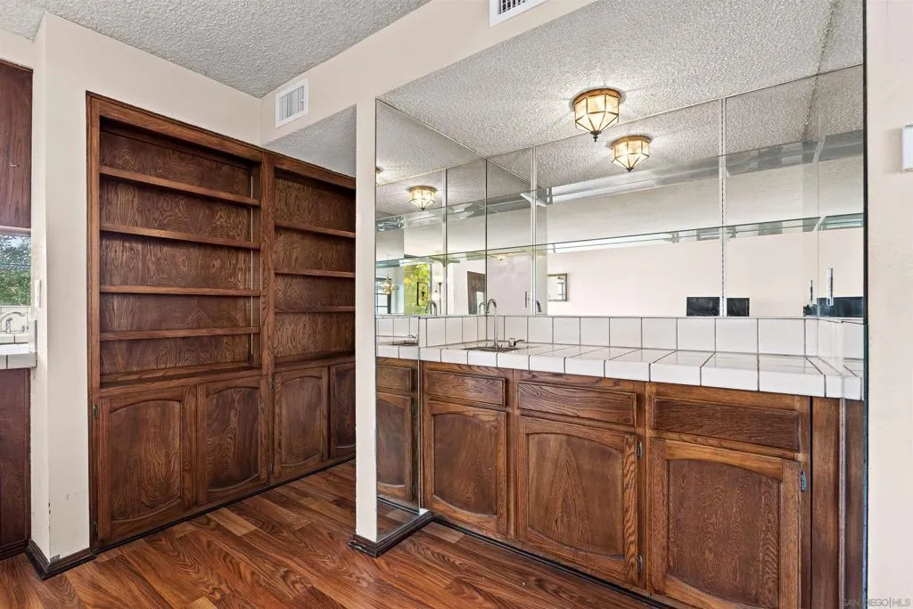 1263 Robinson Avenue 13, San Diego, California 92103 home-pic-15