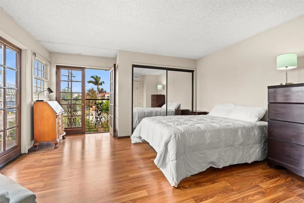 1263 Robinson Avenue 13, San Diego, California 92103 home-pic-17