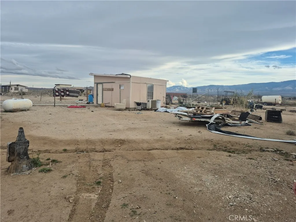 34143 Northside, Lucerne Valley, California 92356 home-pic-2