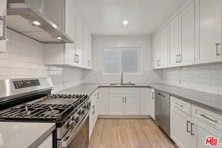 1252 N Crescent Heights Boulevard 3, West Hollywood, California 90046