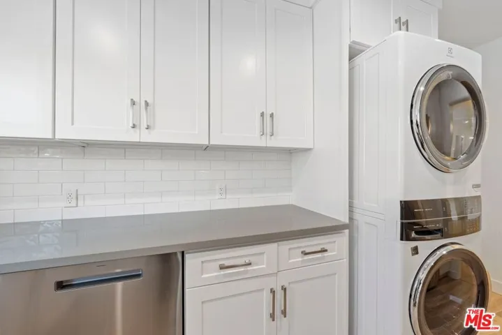 1252 N Crescent Heights Boulevard 3, West Hollywood, California 90046