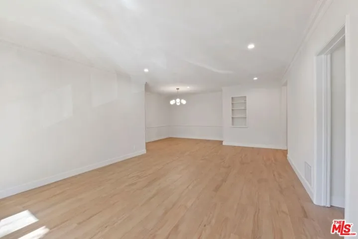 1252 N Crescent Heights Boulevard 3, West Hollywood, California 90046