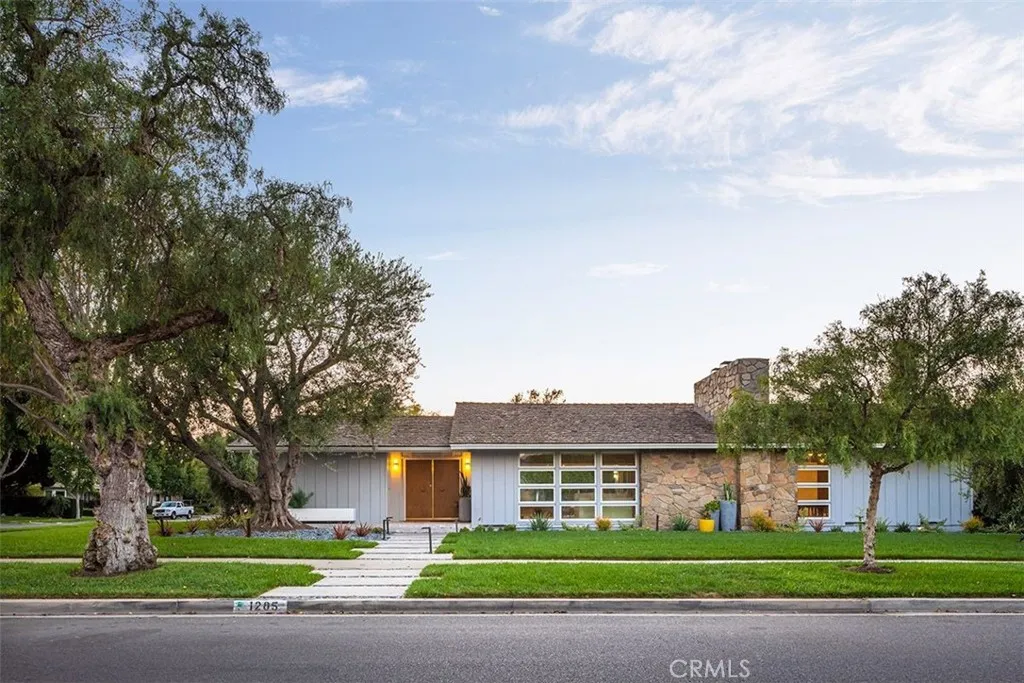 1205 Bryant, Long Beach, California 90815 home-pic-67