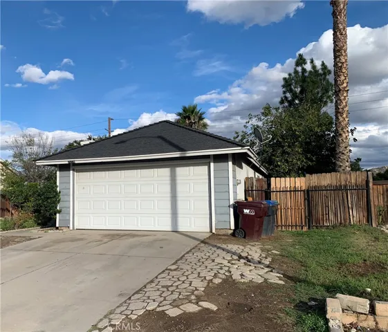 15776 Bluechip, Moreno Valley, California 92551