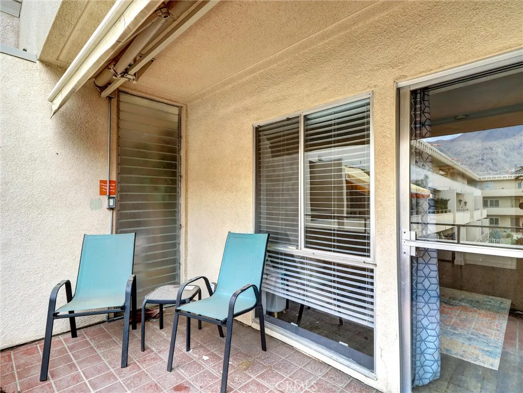 277 E Alejo Road 214, Palm Springs, California 92262 home-pic-9