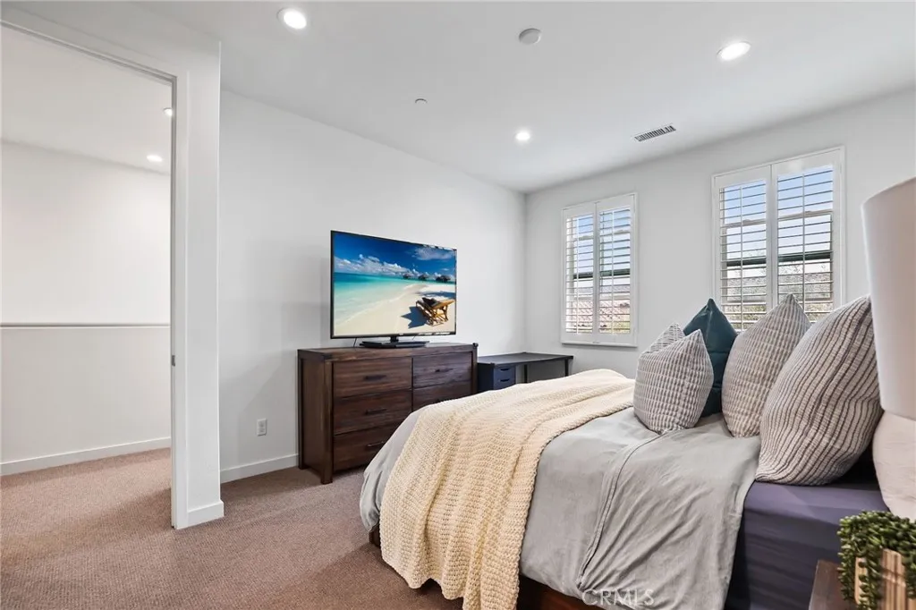 53 Savannah, Lake Forest, California 92630 home-pic-17