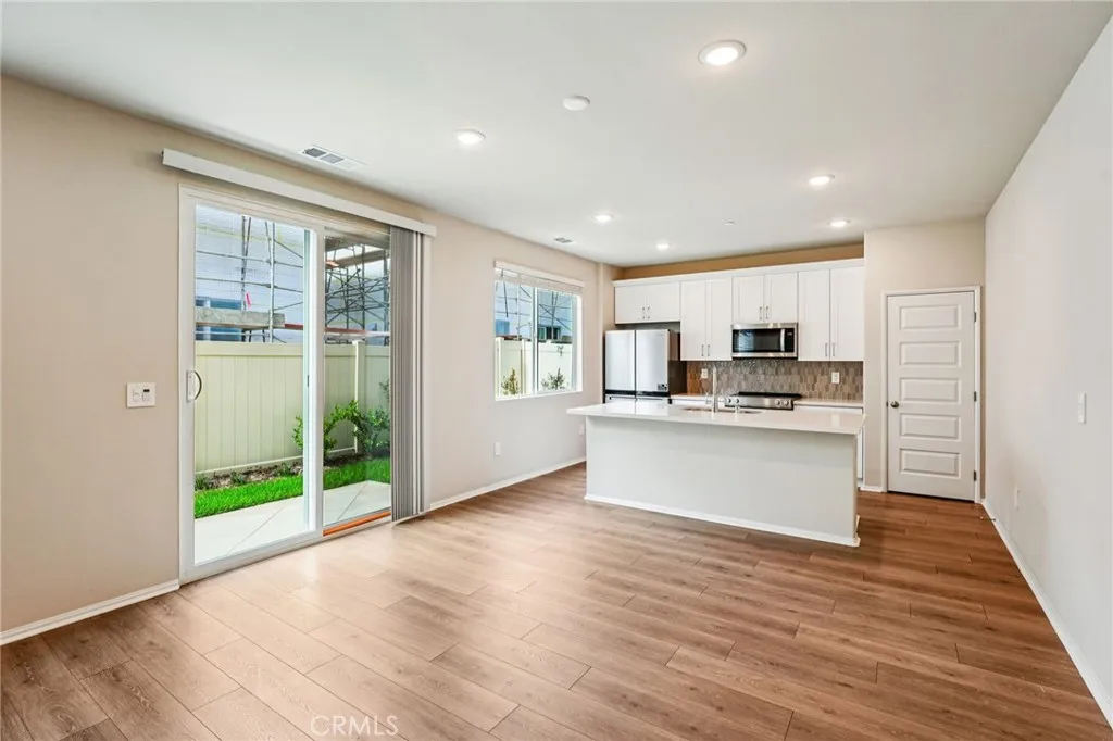 1118 Tropic Court, Redlands, California 92374 home-pic-5